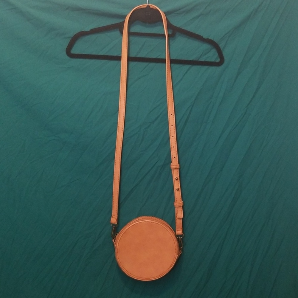 Universal Threads Tan Circle Box Purse